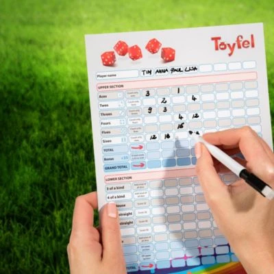 Toyfel Würfelspiel Chuck Kiefernholz 6 Toyfel Würfelspiel Chuck Kiefernholz – Bild 6