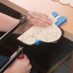 Pebaro Laubsägeset: Kunststoffbrettchen + Drillbohrer + Werkzeug, 925P 9 Pebaro Laubsägeset: Kunststoffbrettchen + Drillbohrer + Werkzeug, 925P -Spielzeugladen 26602755 04