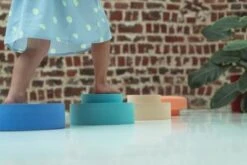 MOES Stapelstuhl – Rainbow Chair 9 MOES Stapelstuhl – Rainbow Chair -Spielzeugladen 28630283 04