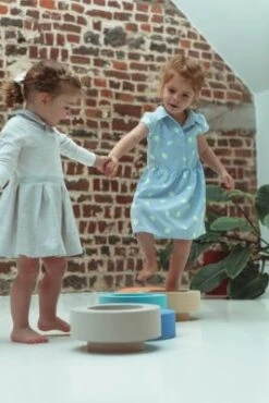 MOES Stapelstuhl – Rainbow Chair 10 MOES Stapelstuhl – Rainbow Chair -Spielzeugladen 28630283 05