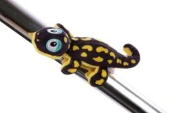 MagNICI GREEN Plüschmagnet Magnettier Salamander Don Fuego Liegend, 12cm (48773) -Spielzeugladen 28688174 03