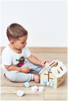 Mamabrum Sortierspiel Holzspielzeug Ab 1 Jahr Holzhaus Mit 8 Modellierblöcken 5 Mamabrum Sortierspiel Holzspielzeug Ab 1 Jahr Holzhaus Mit 8 Modellierblöcken – Bild 5