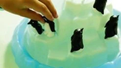 Ravensburger Plitsch - Platsch Pinguin -Spielzeugladen 5433361 05